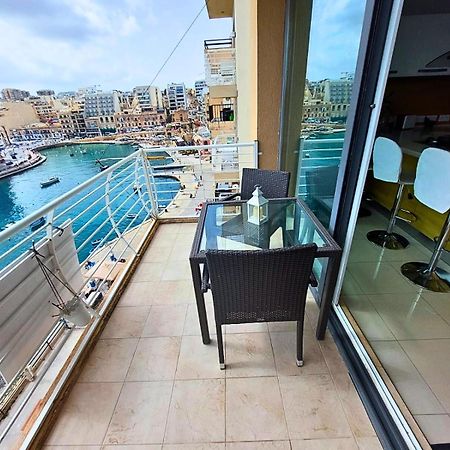 2 Bedroom Seafront Duplex Penthouse In The Heart Of Spinola Bay San Giuliano Esterno foto