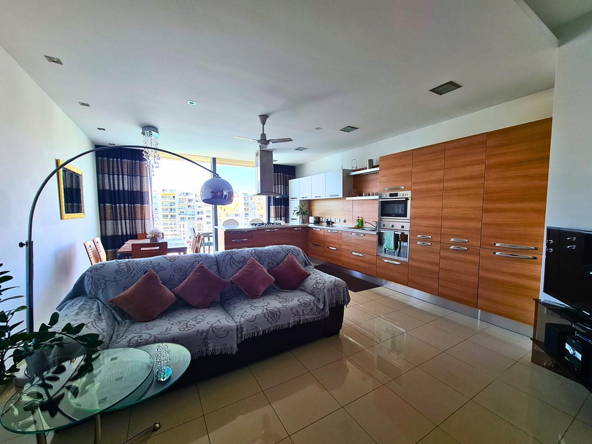 2 Bedroom Seafront Duplex Penthouse In The Heart Of Spinola Bay San Giuliano Esterno foto