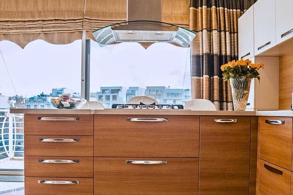 2 Bedroom Seafront Duplex Penthouse In The Heart Of Spinola Bay San Giuliano Esterno foto